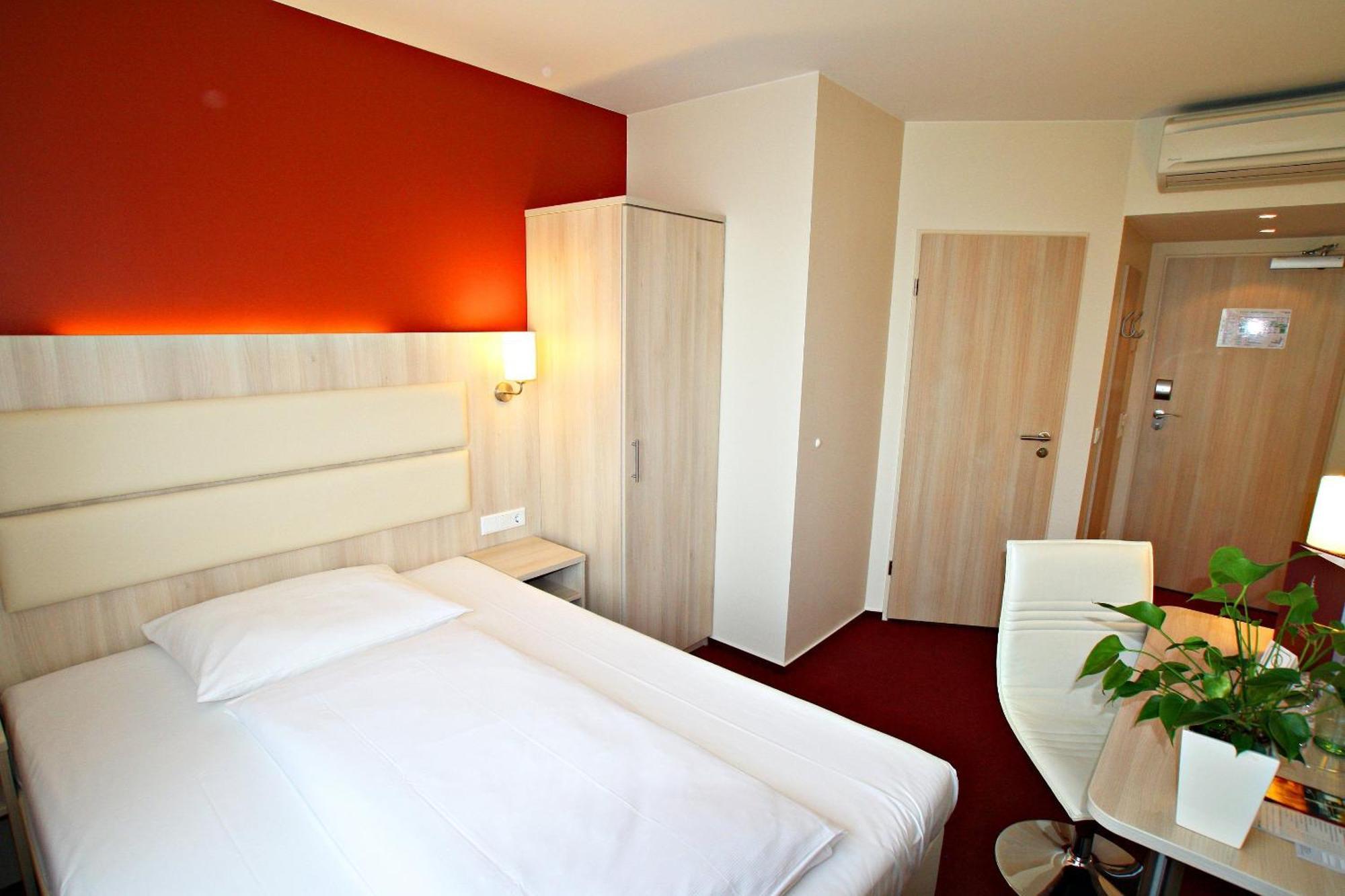 Hotel Roedelheimer Hof - Am Wasserturm Frankfurt am Main Luaran gambar