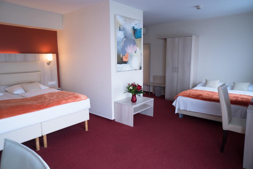 Hotel Roedelheimer Hof - Am Wasserturm Frankfurt am Main Bilik gambar