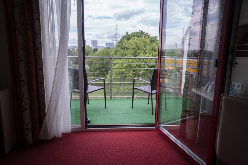 Hotel Roedelheimer Hof - Am Wasserturm Frankfurt am Main Bilik gambar