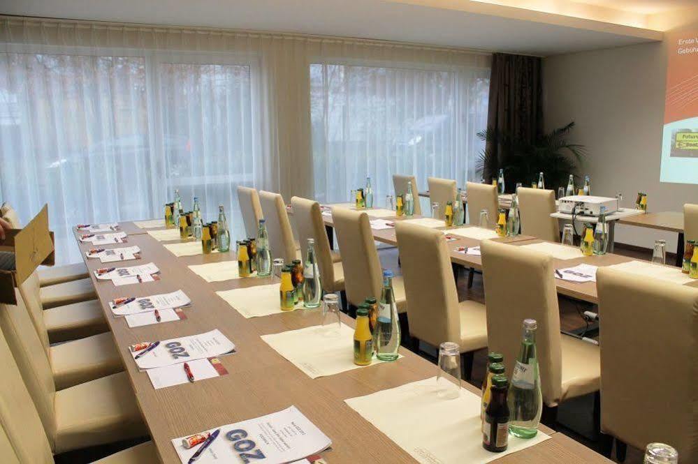 Hotel Roedelheimer Hof - Am Wasserturm Frankfurt am Main Luaran gambar