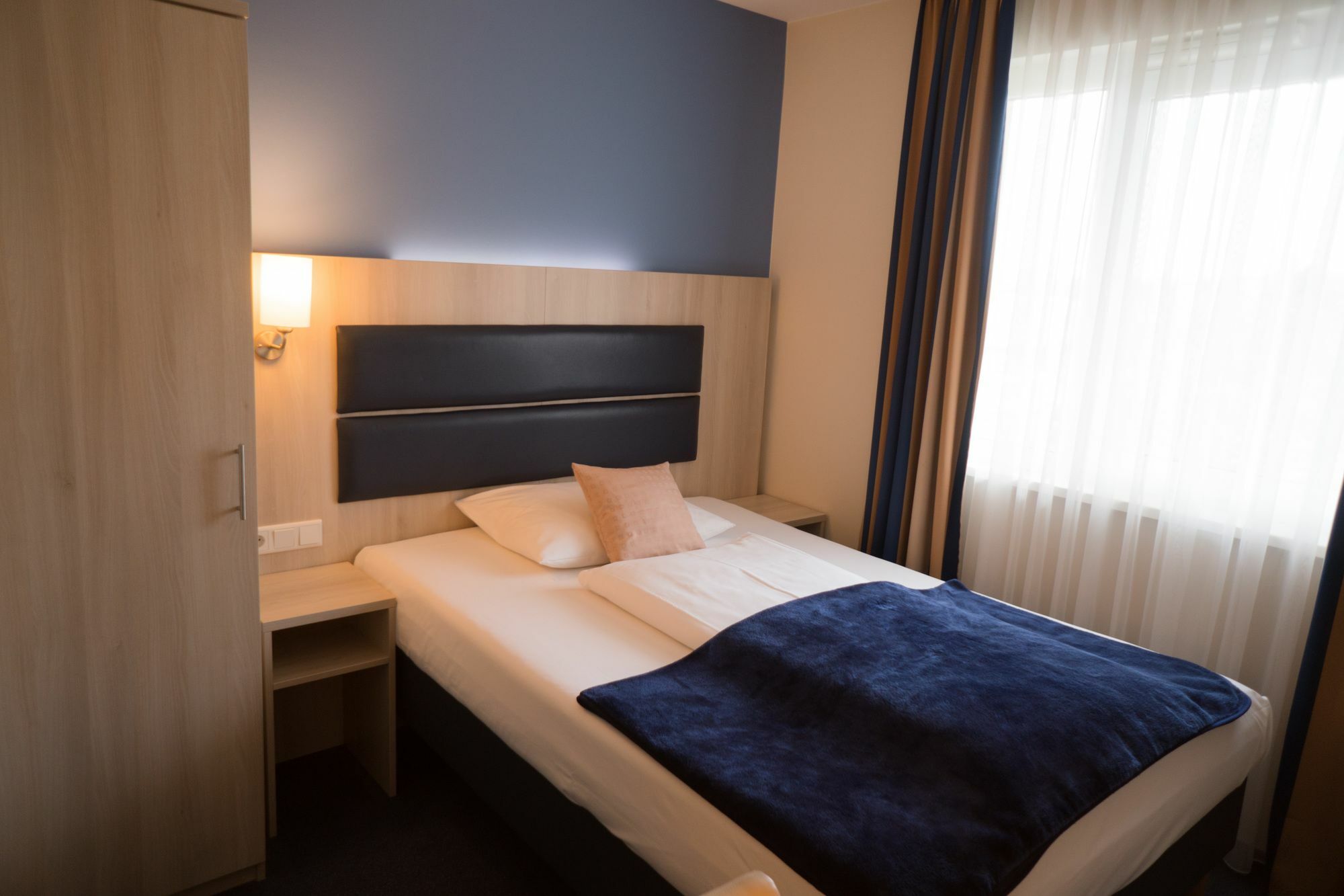 Hotel Roedelheimer Hof - Am Wasserturm Frankfurt am Main Luaran gambar